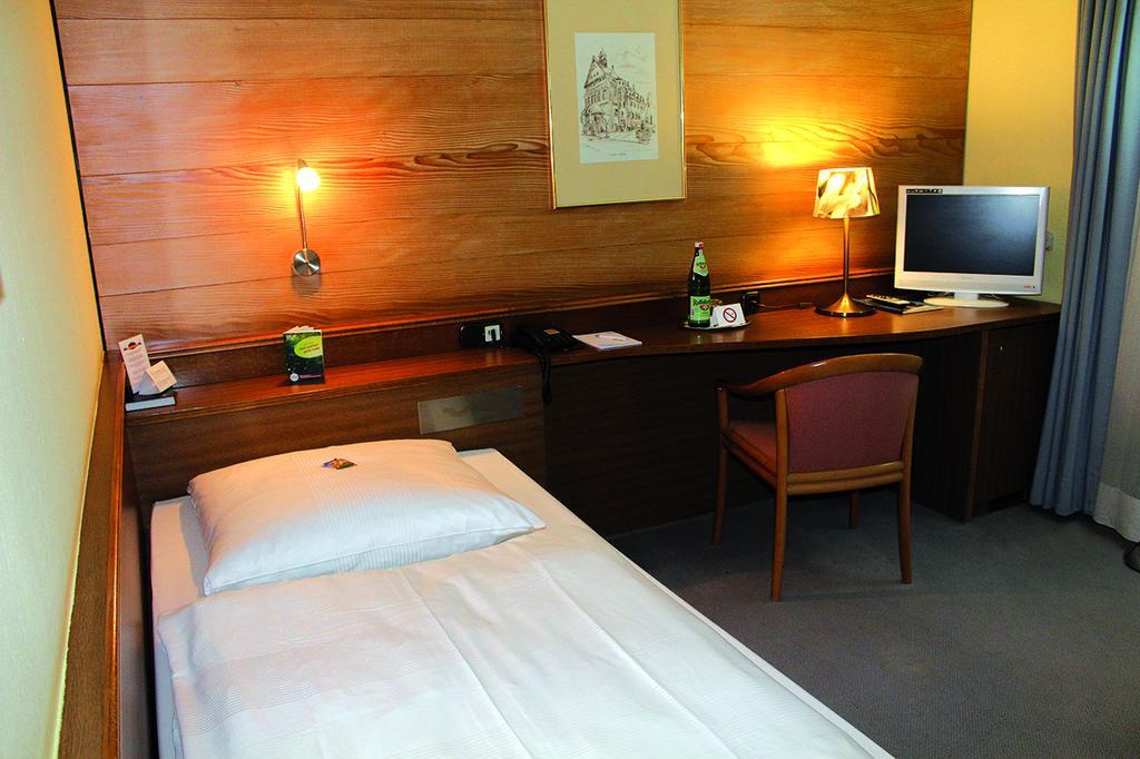 Hotel Alexander Koln เฟรเชน ภายนอก รูปภาพ